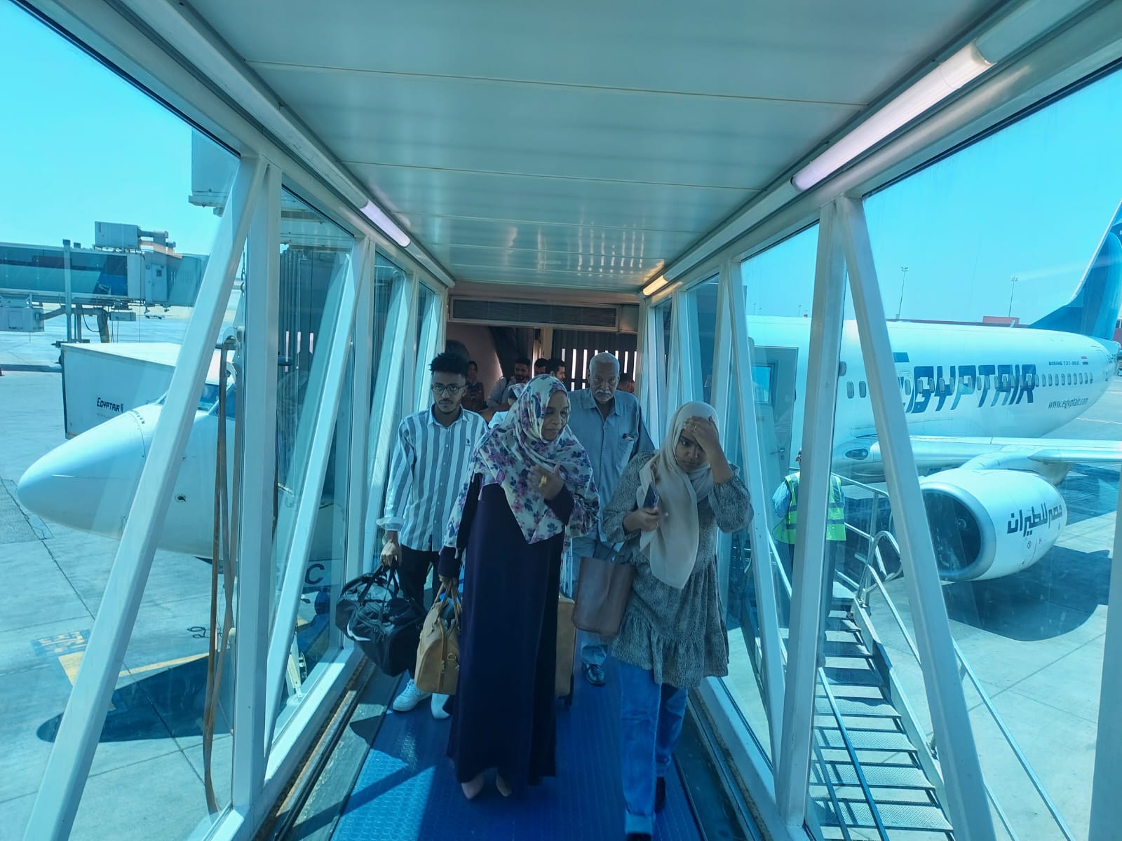 مطار بورتسودان يستقبل أولى رحلات مصر للطيران (12)