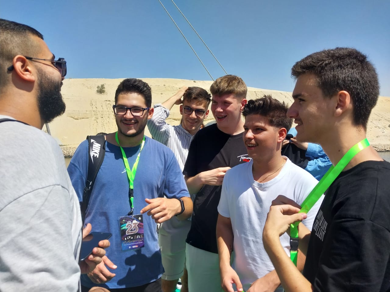 جولة بحرية بقناة السويس للفِرق المشاركة بمهرجان الإسماعيلية (9)