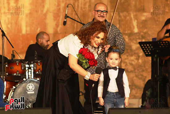 لينا شاماميان فى حفل مهرجان القلعة (2)