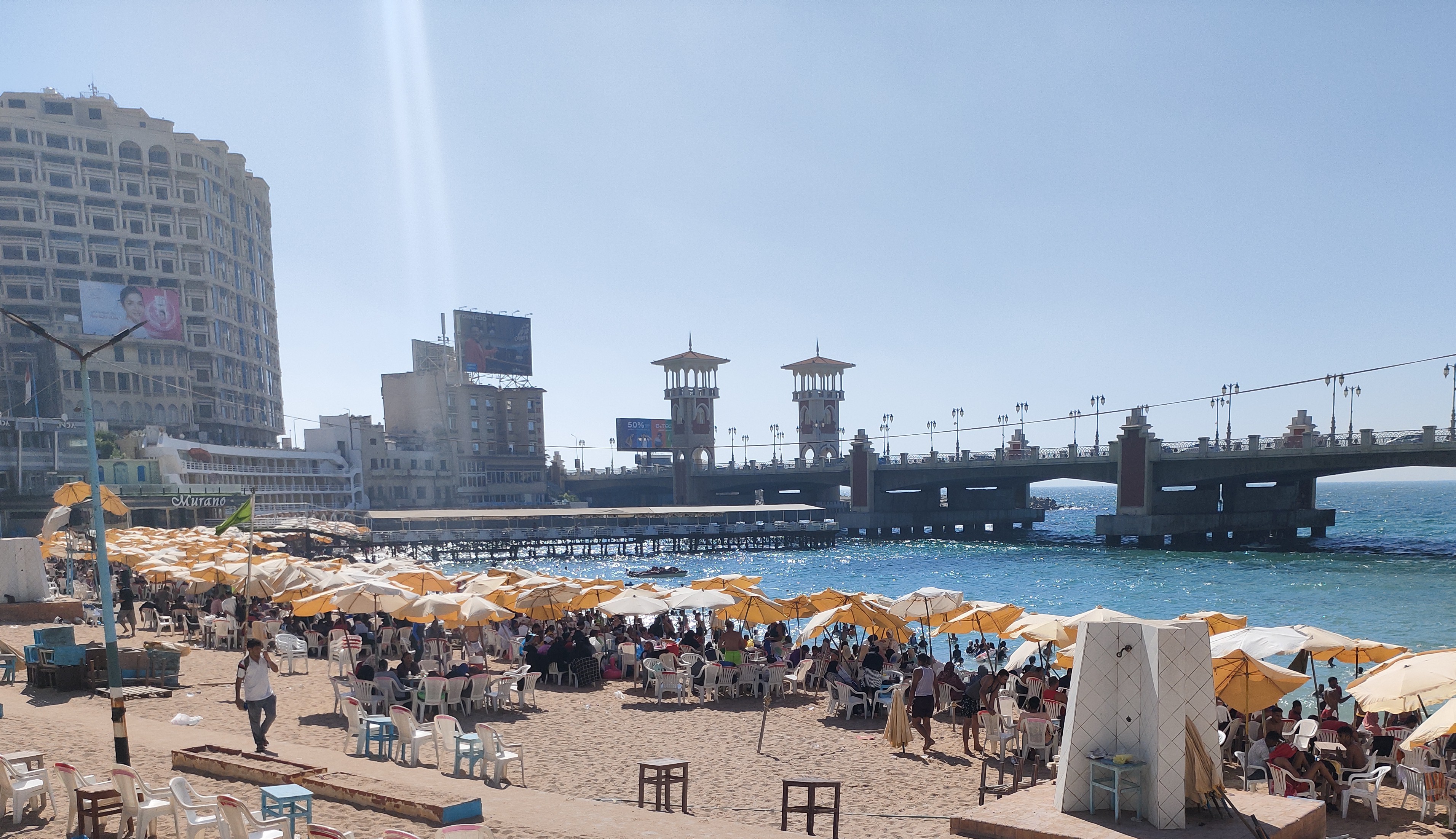 الشواطئ اليوم في الإسكندرية