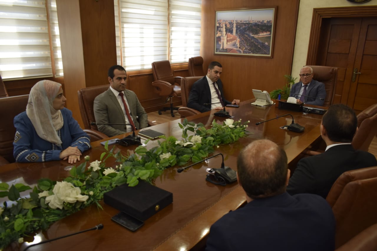 اللواء عادل خلال اجتماع المبادرة