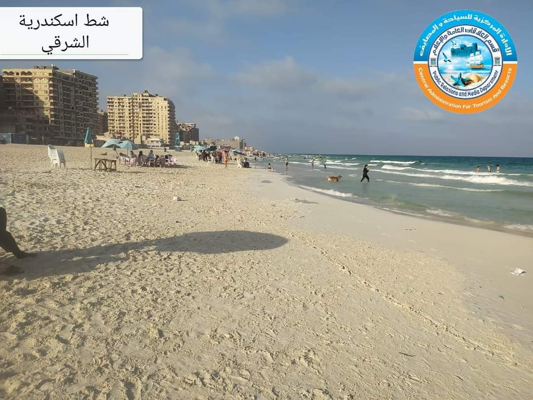 رفع الراية الخضراء على شواطئ شرق الإسكندرية (5)