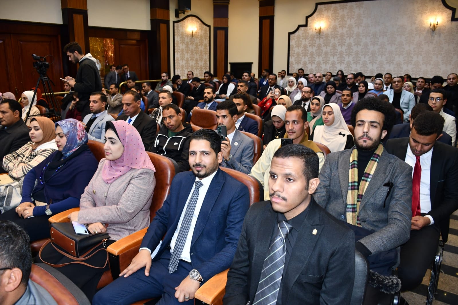 وزير الشباب والرياضة يكرم الجهات الشبابية لجهودها في تنمية الوعي والمشاركة السياسية (5)