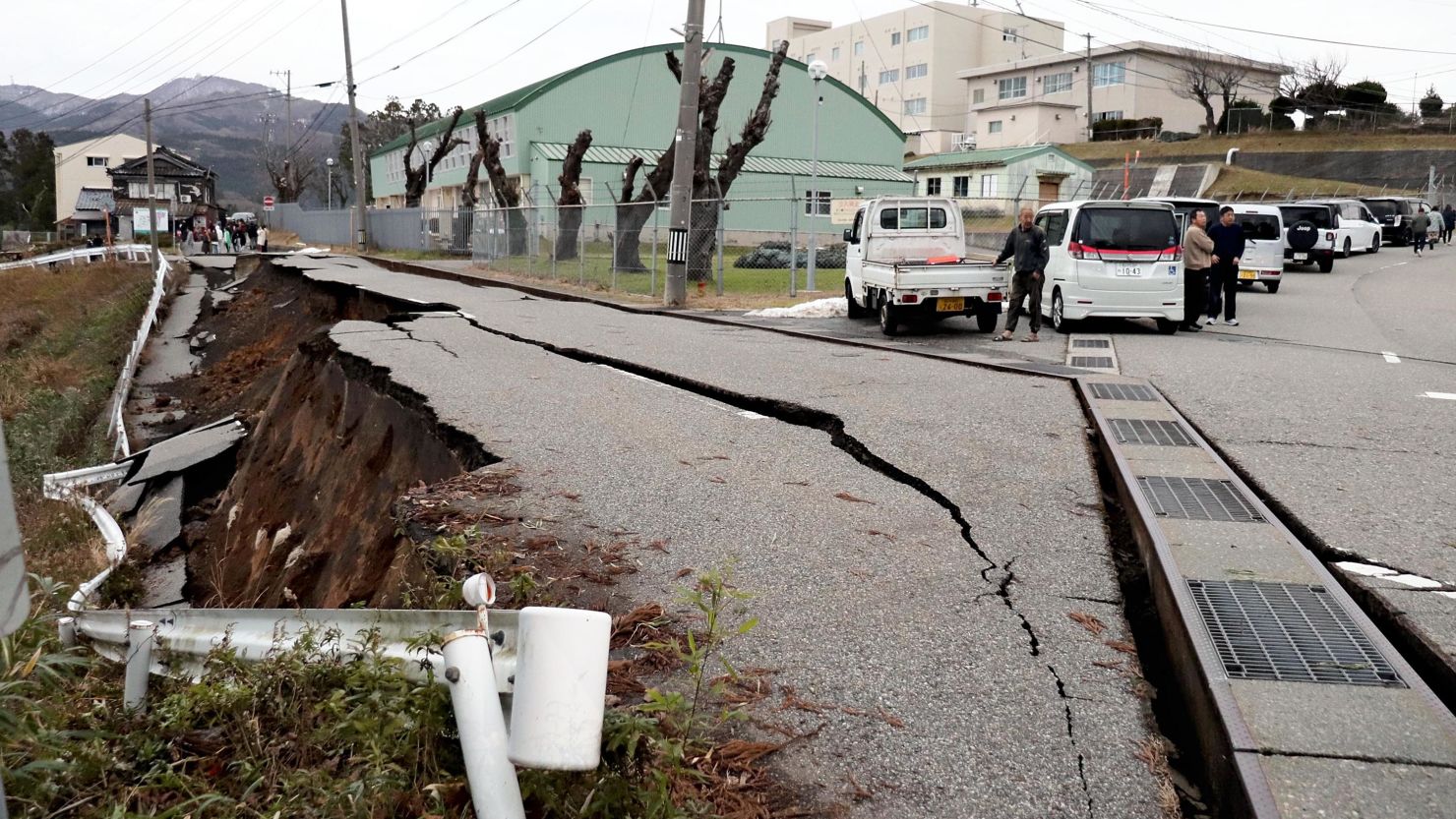 الزلزال فى اليابان