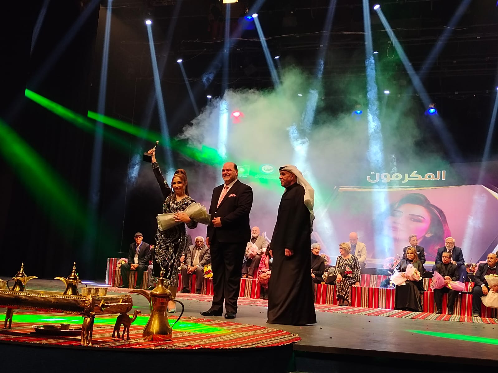 تكريم 23 من نجوم المسرح العراقي في افتتاح الدورة الـ 14  (11)