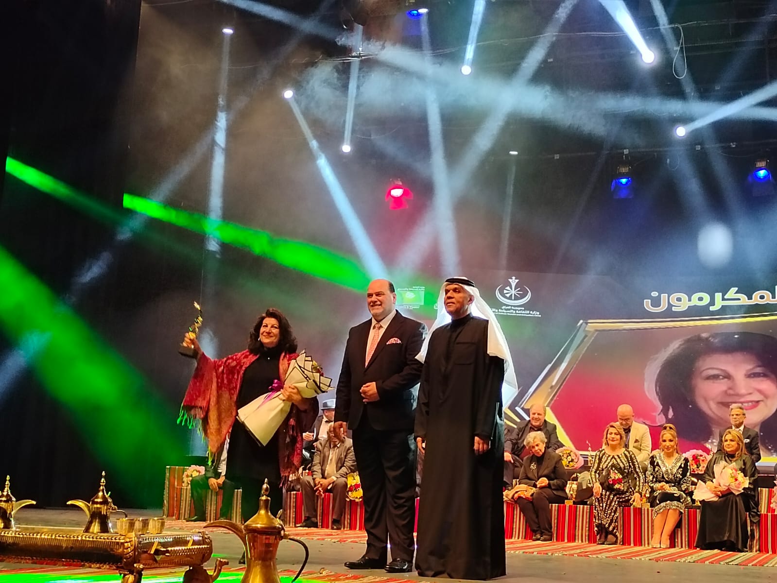 تكريم 23 من نجوم المسرح العراقي في افتتاح الدورة الـ 14  (9)