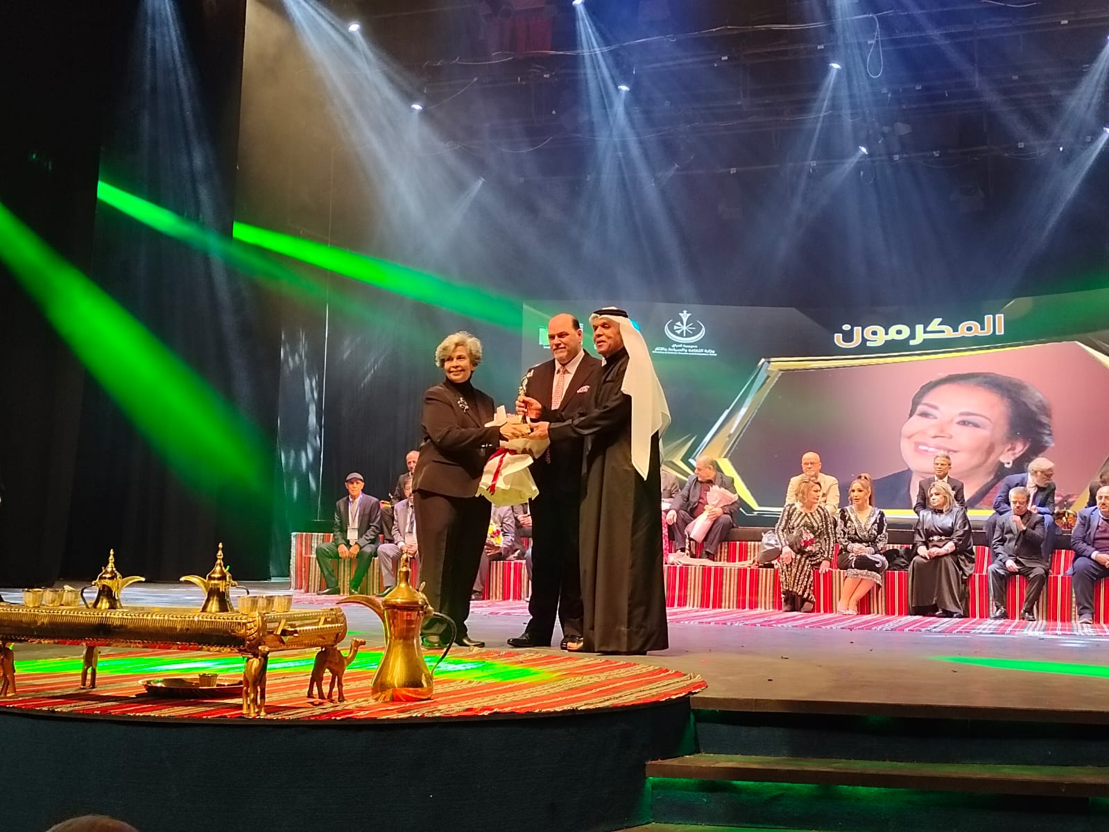 تكريم 23 من نجوم المسرح العراقي في افتتاح الدورة الـ 14  (13)
