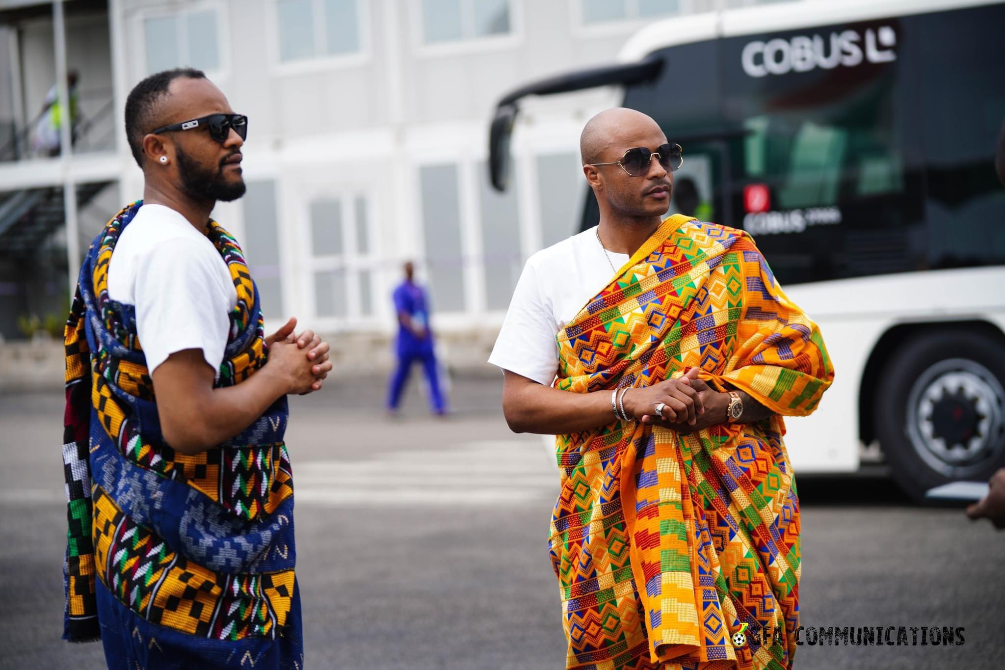منتخب غانا في كوت ديفوار بأزياء تراثية (1)