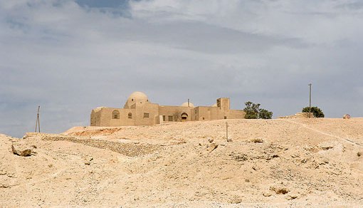 موقع بيت كارتر فى جبل القرنة غرب الأقصر