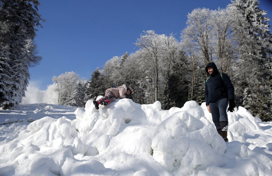 رتفاع درجات الحرارة المفاجئ يهدد بذوبان الجليد فى كرواتيا (2)