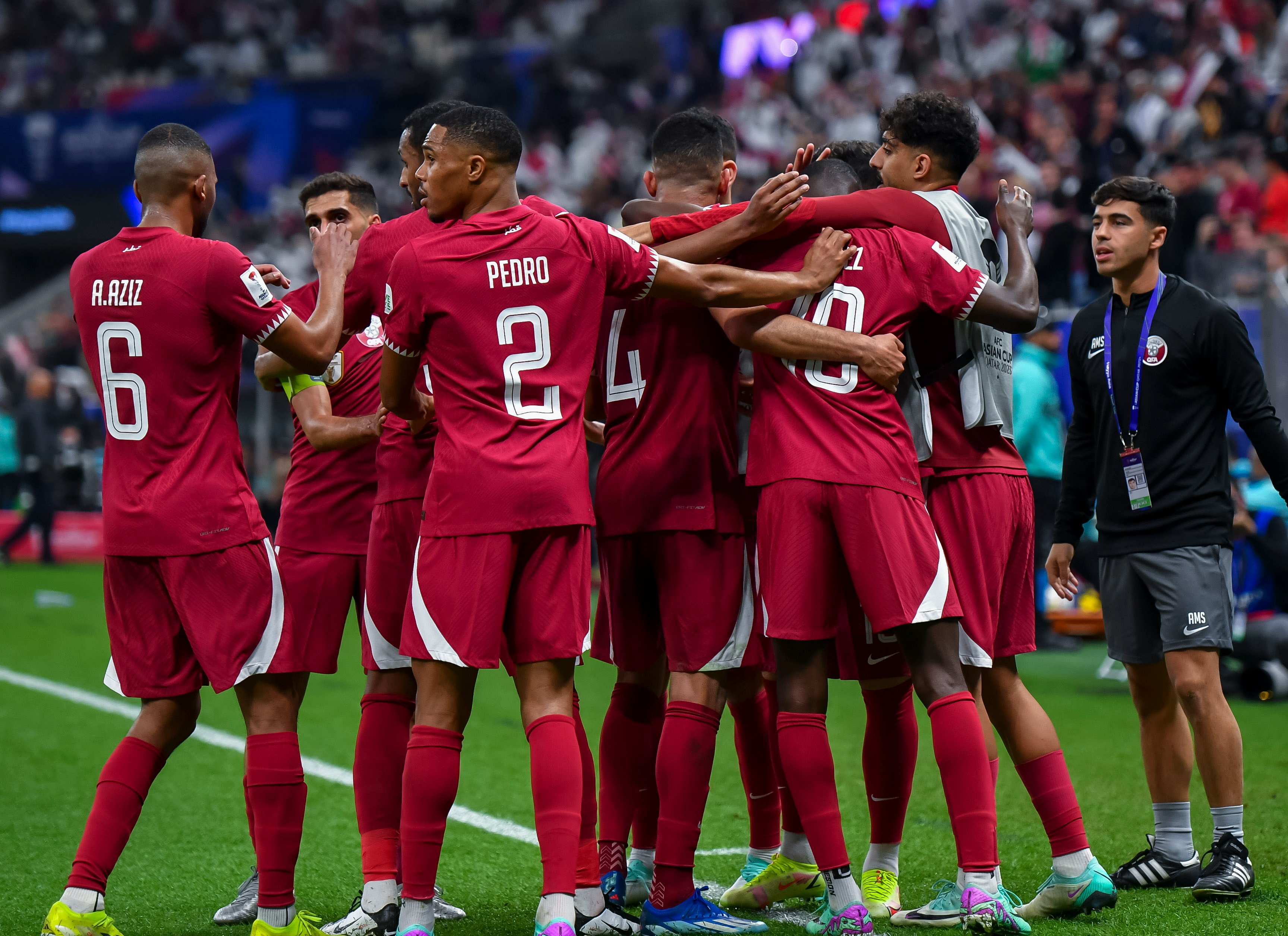 احتفال لاعبى قطر