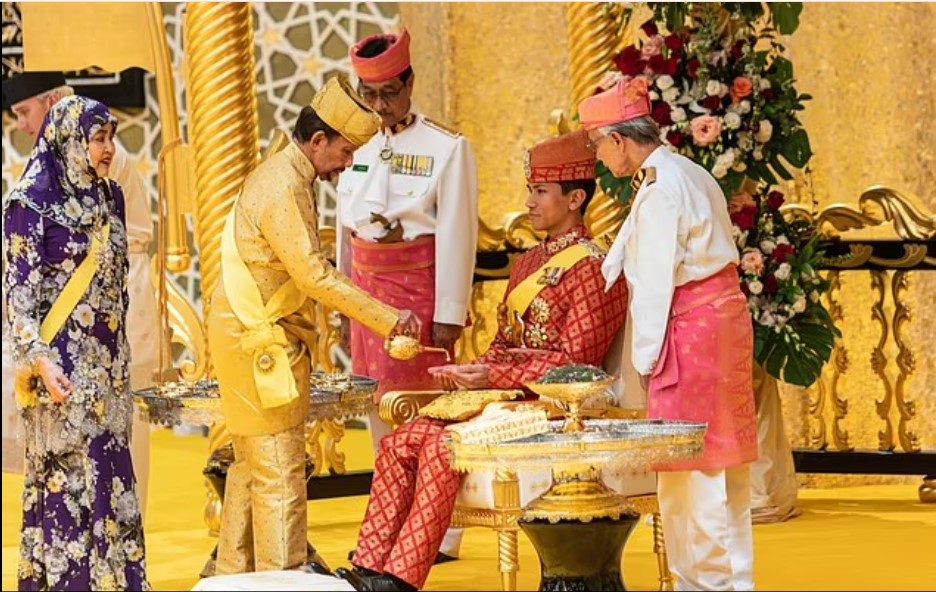 مراسم المساحيق الملكية بحفل زفاف الأمير عبد المتين