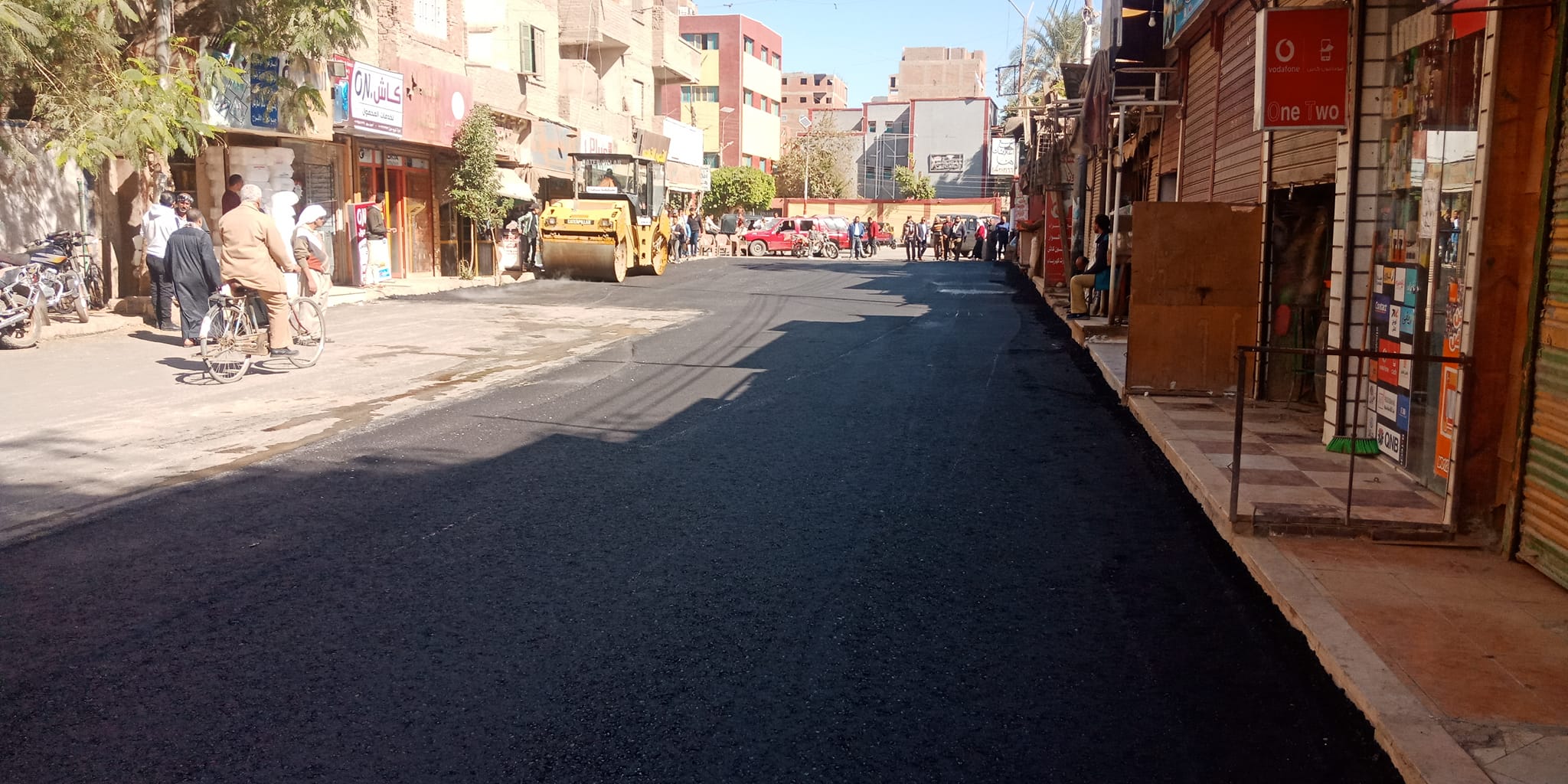 الشارع بعد رصفه