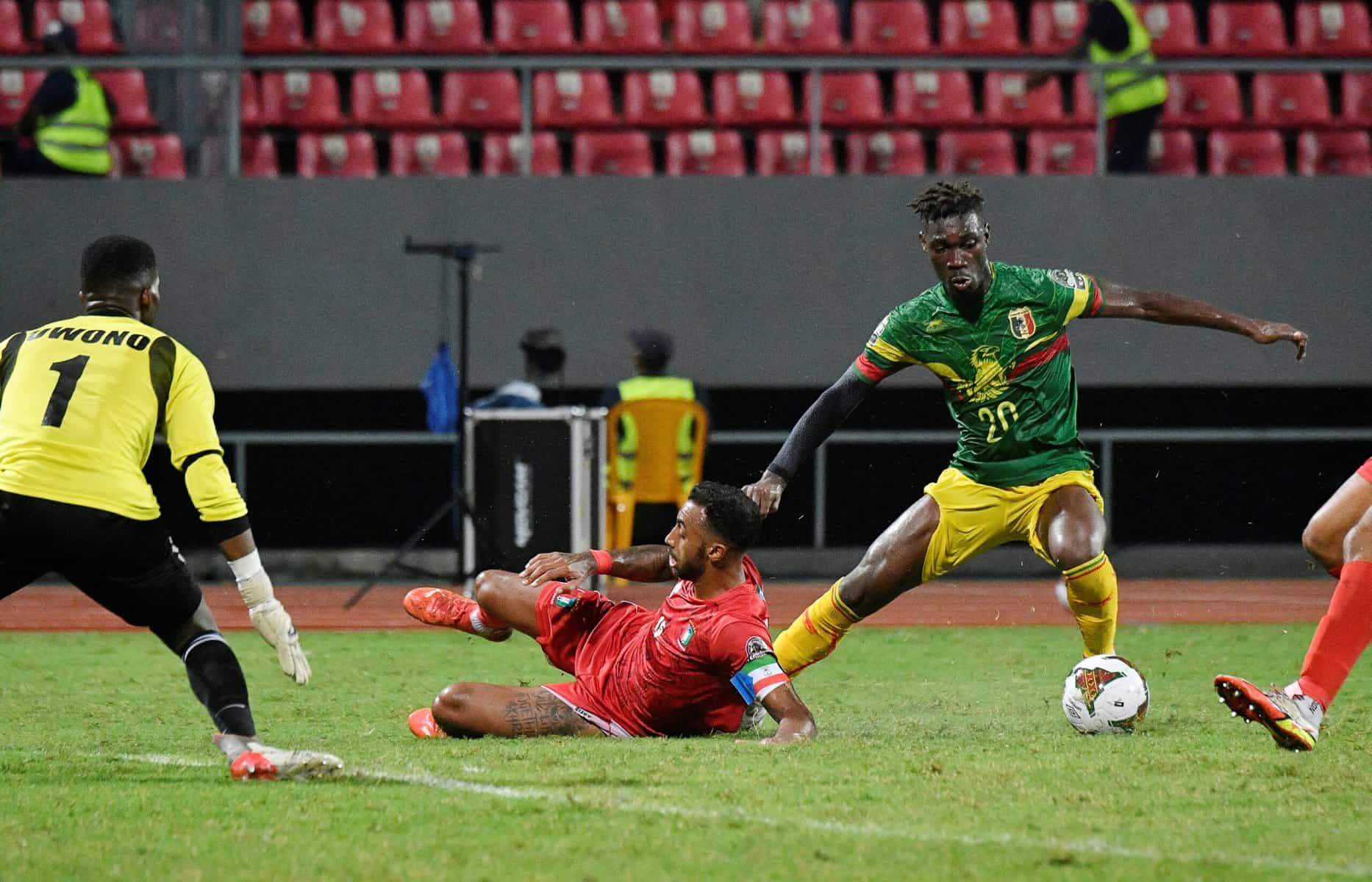 بيسوما لاعب منتخب مالي ضد جنوب أفريقيا