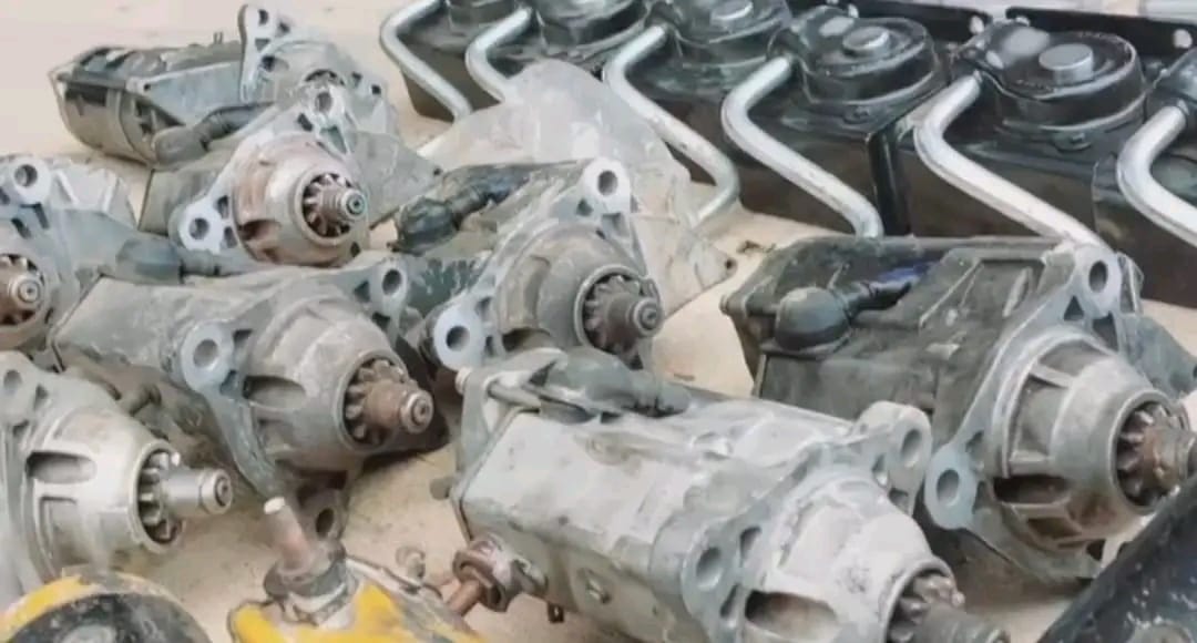 محاولة تهريب كمية من الأدوية البشرية وقطع غيار السيارات (1)