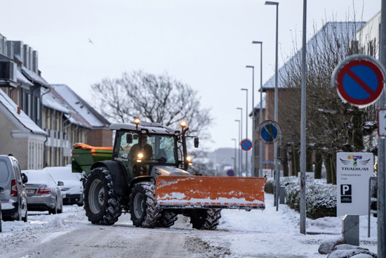 مساحة نت | شاهد: تساقط الثلوج يحول شوارع الدنمارك إلى لوحات فنية بيضاء (صور)