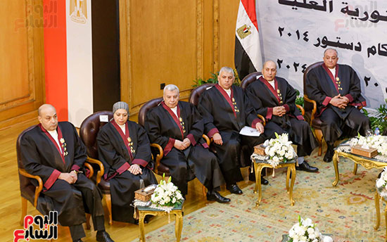 أعضاء المحكمة الدستورية العليا خلال حضور المؤتمر