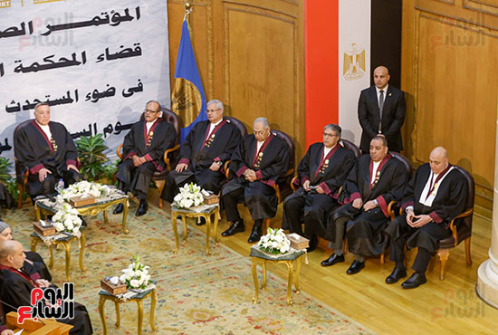 المستشار بولس فهمي وعدد من أعضاء المحكمة الدستورية العليا