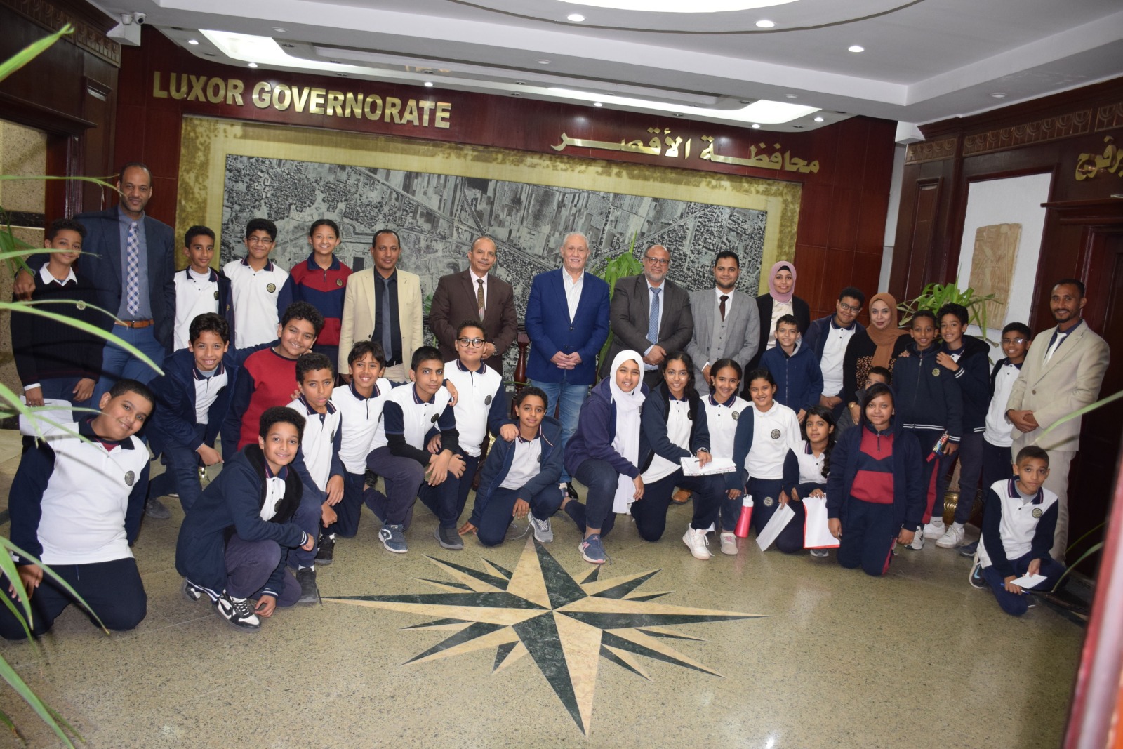 محافظ الأقصر يجرى لقاء مفتوح مع طلبة مدرسة النيل المصرية الدولية