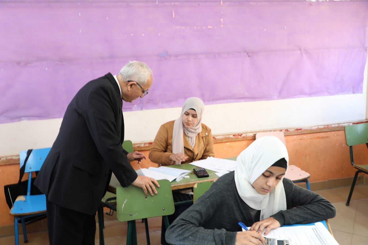 وزير التعليم  يتفقد امتحانات الشهادة الإعدادية 1