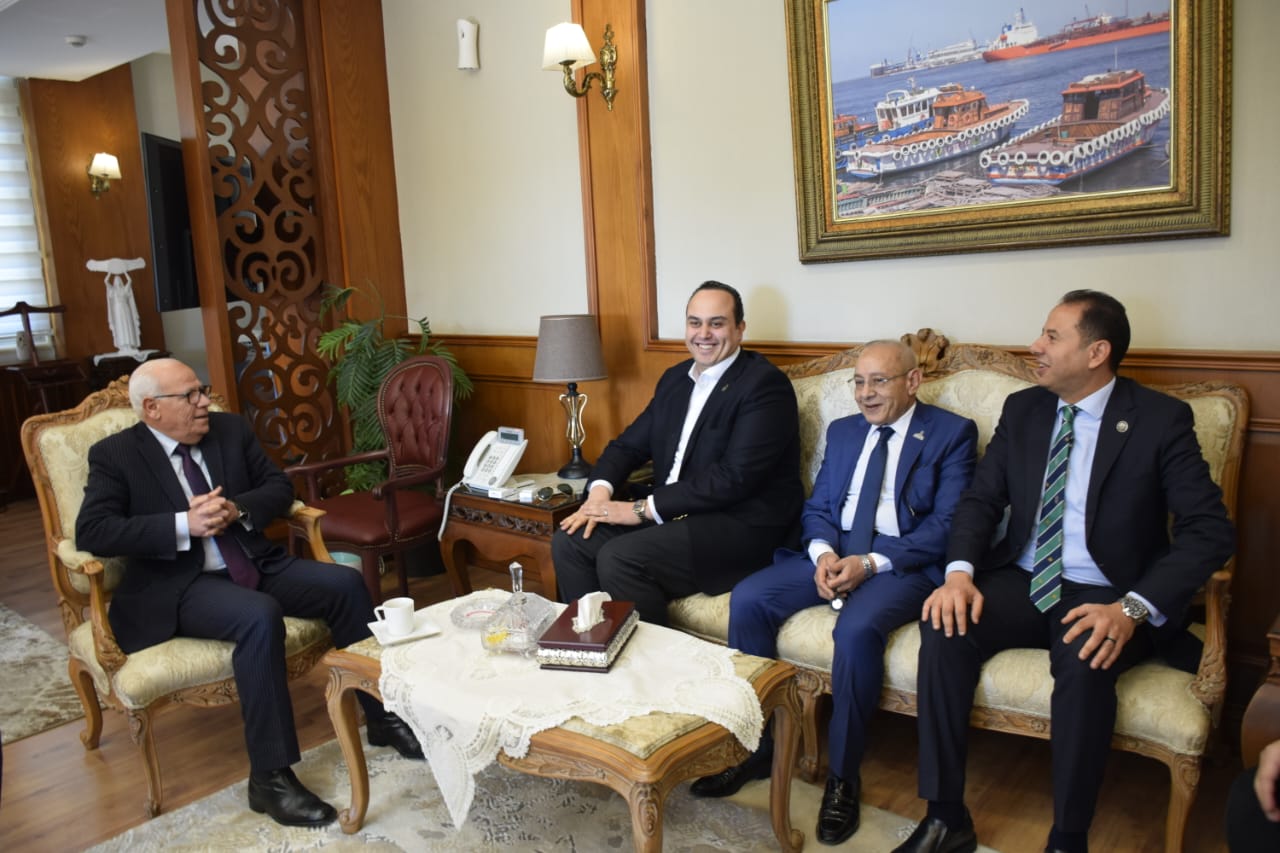 محافظ بورسعيد و السبكي والنواب