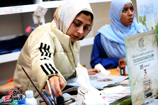 مبادرة قدرات و تمكين الفتيات فى مصر بمعرض الكتاب (2)