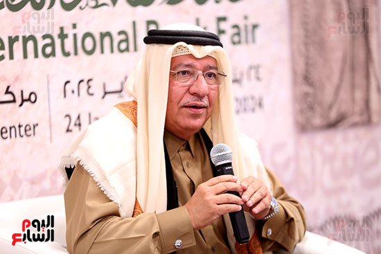 الكاتب والروائي القطري الدكتور أحمد عبد الملك