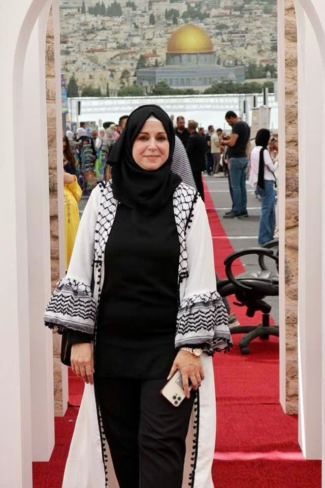 الدكتورة منى أبو حمدية