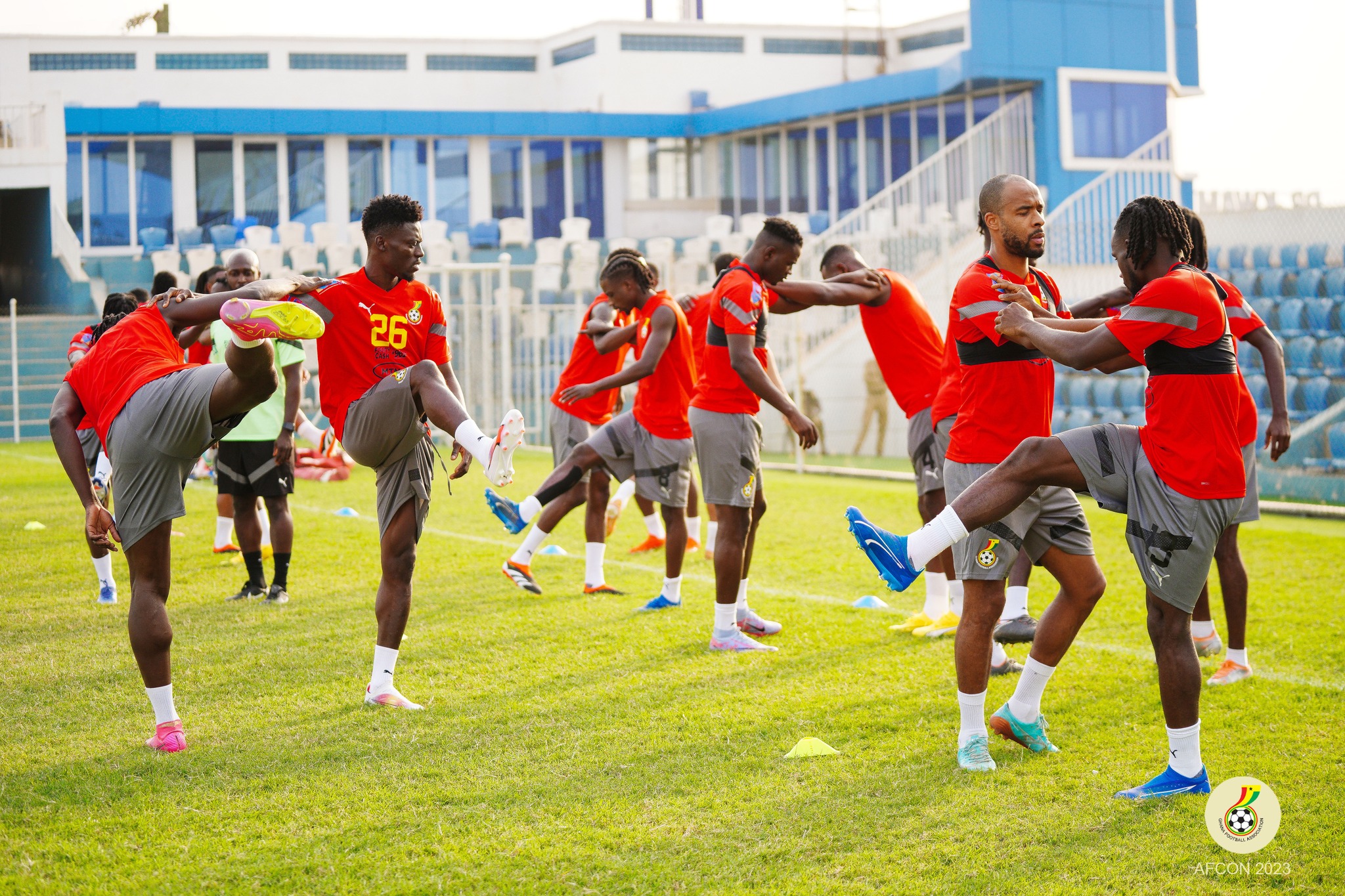 منتخب غانا يؤدى تدريباته استعدادا لمواجهة مصر  (3)
