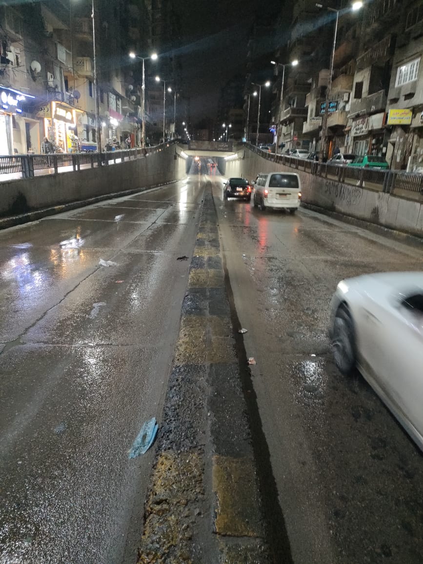 هطول أمطار متفاوتة الشدة على مناطق متفرقة