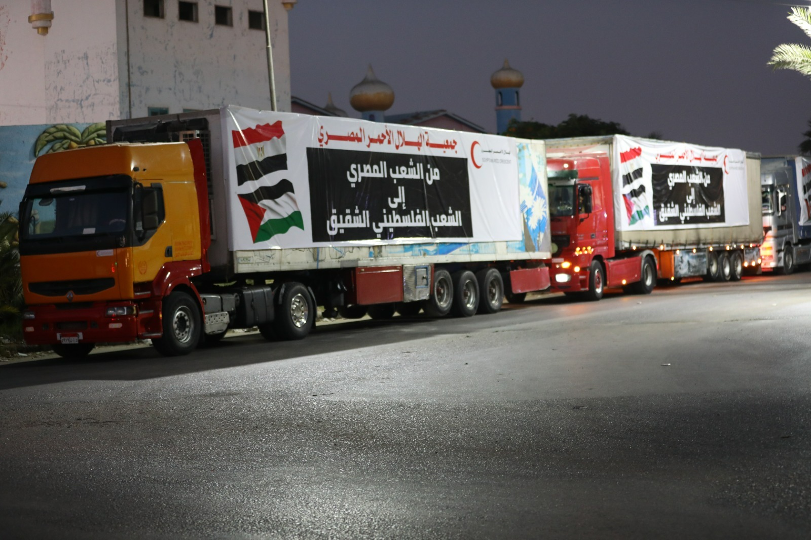 المساعدات المصرية فى طريقها لغزة