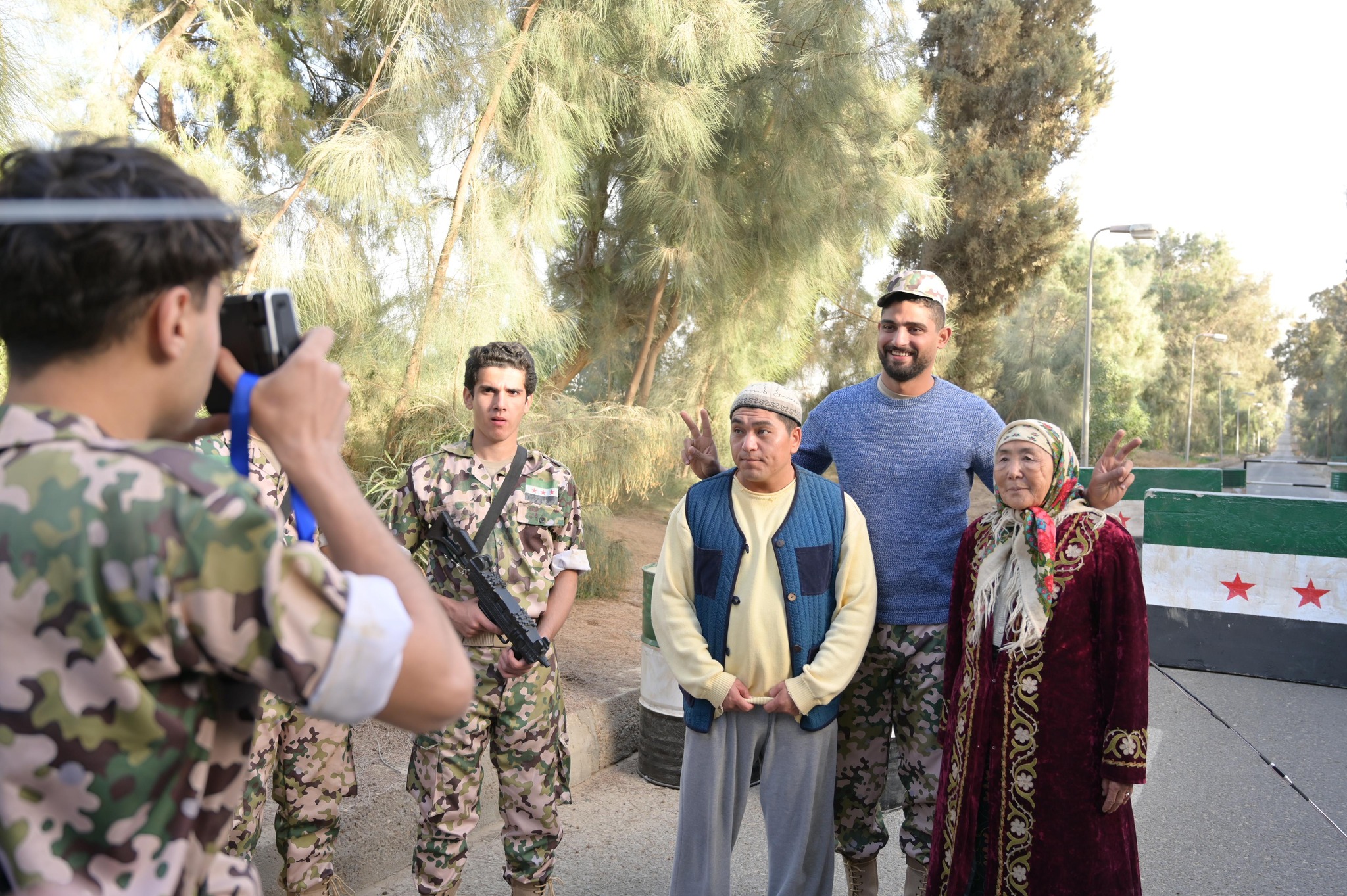 تصوير الفيلم القيرغيزستاني "الجنة تحت أقدام الأمهات" بمدينة الإنتاج