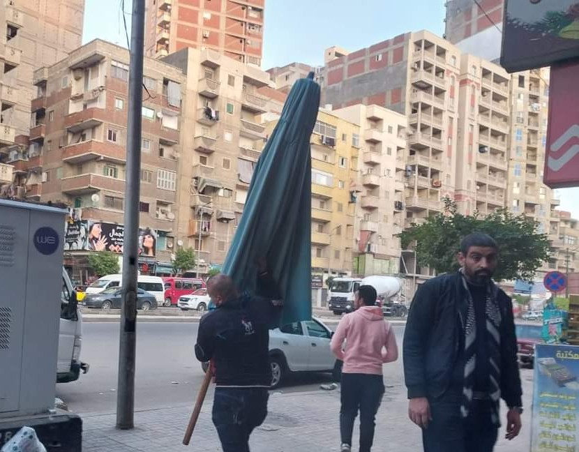رفع الاشغالات المخالفة في حي المنتزة بالإسكندرية
