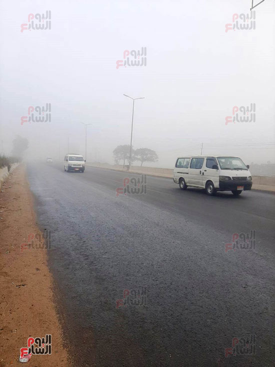 الشبورة-المائية-تغطى-طريق-إسكندرية-الزراعى-(1)