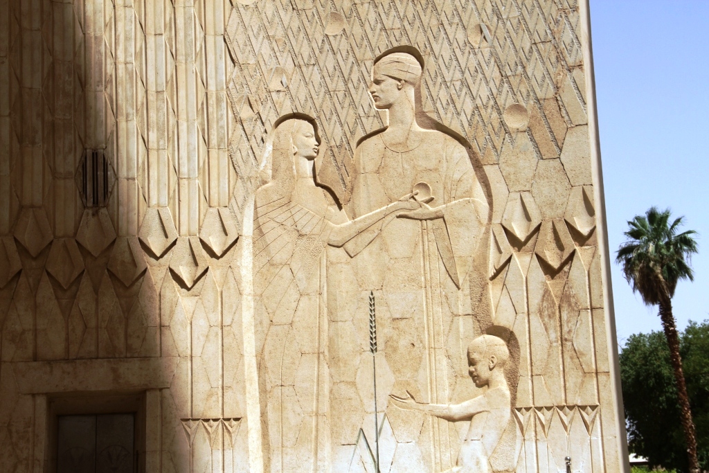 لوحات زهرة اللوتس رمز الصداقة المصرية الروسية