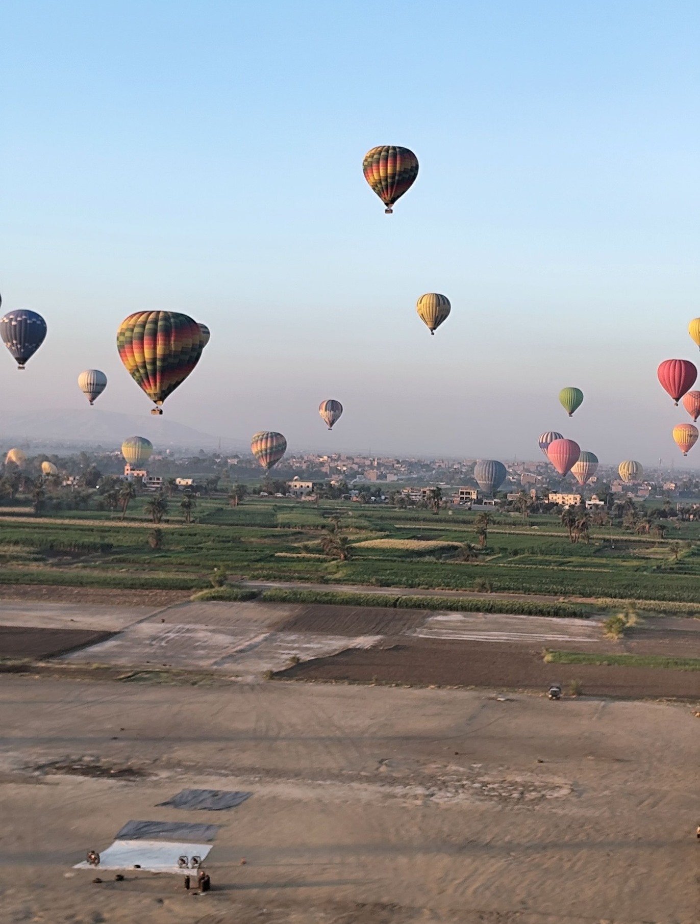 عودة تحليق رحلات البالون الطائر بالأقصر بعد توقف يومين