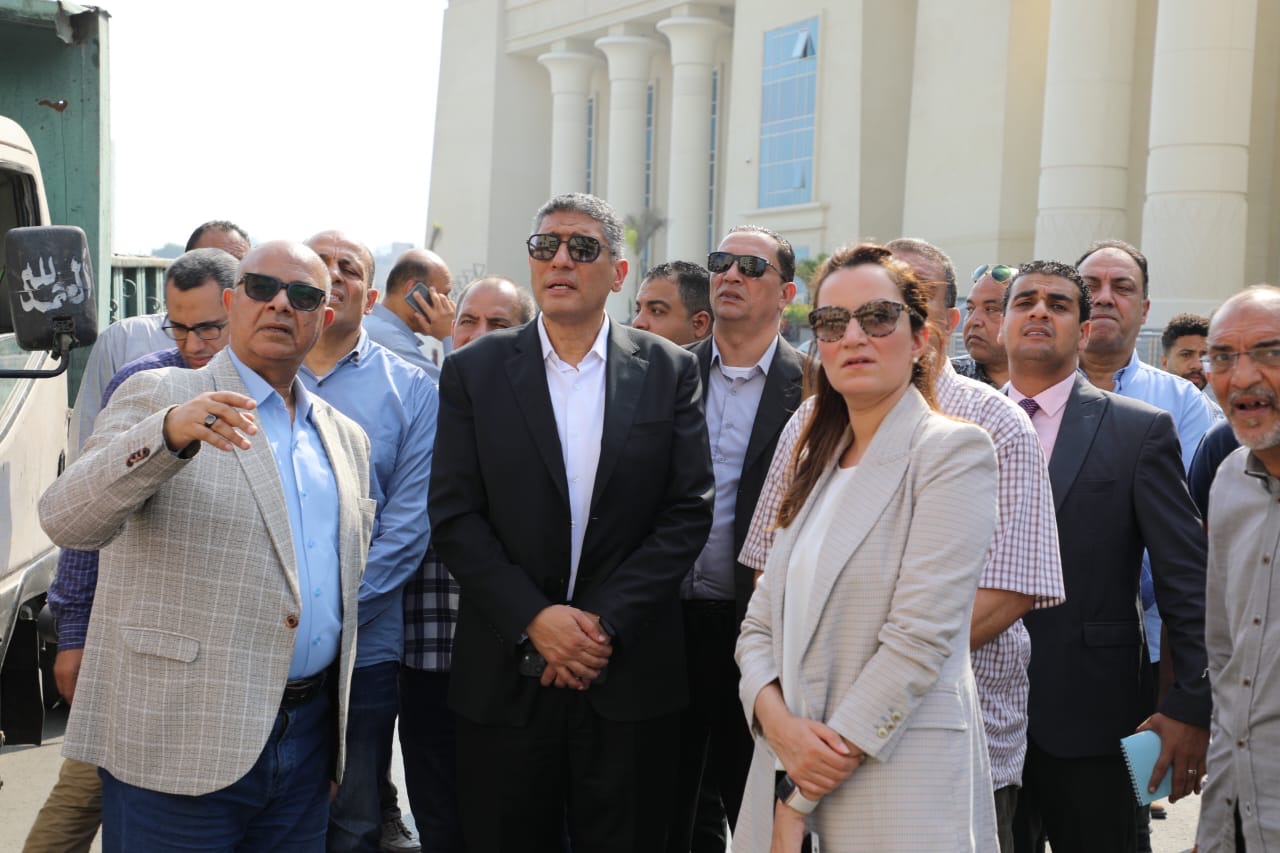 محافظ الجيزة يتفقد محيط محطة قطارات صعيد مصر