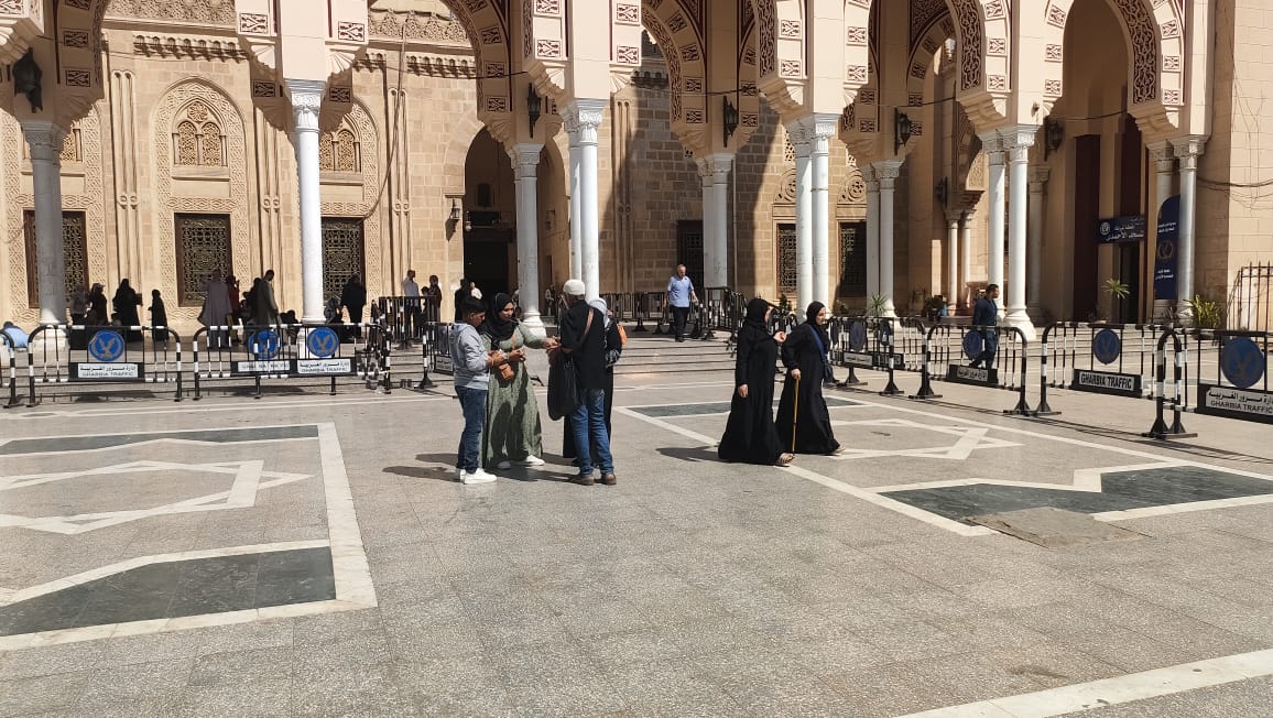 بدء إقبال الزوار بدء إقبال الزوار