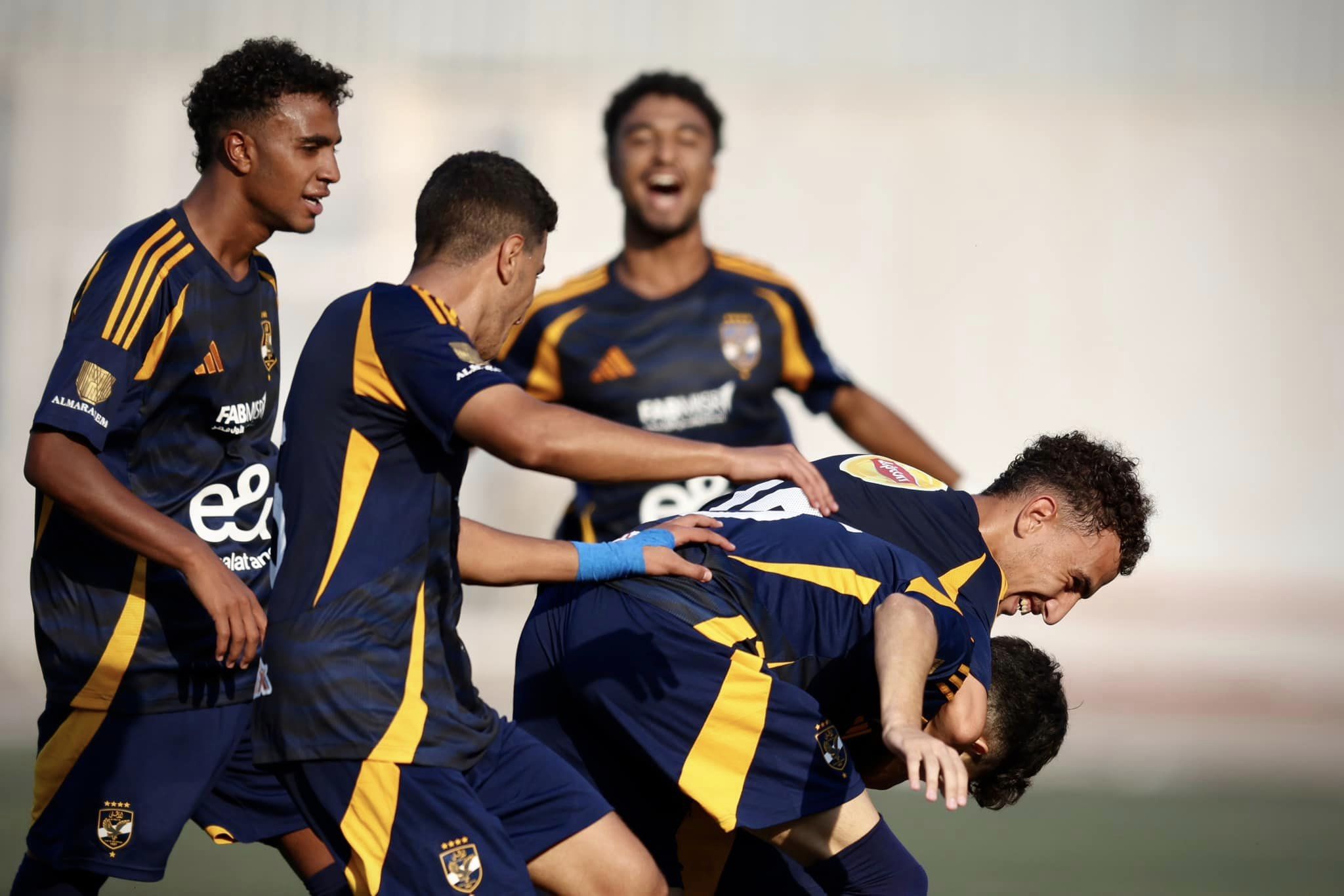 جانب من مباراة فريق 2005 بالأهلي والزمالك (8)