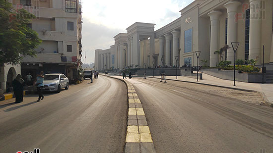 استعدادات-أمام-المحطة