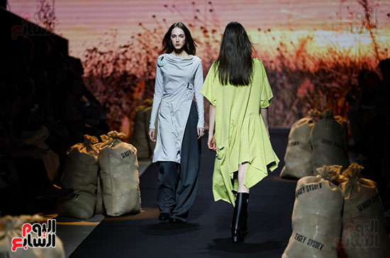 أحدث الأزياء العالمية أحدث الأزياء العالمية