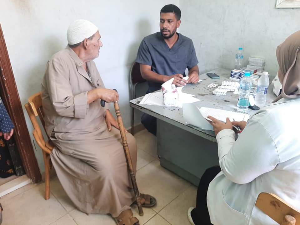 جانب من عمل القافلة (4)