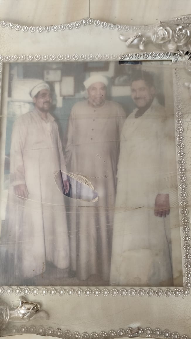 صورة الشيخ الشعراوي داخل المحل صورة الشيخ الشعراوي داخل المحل
