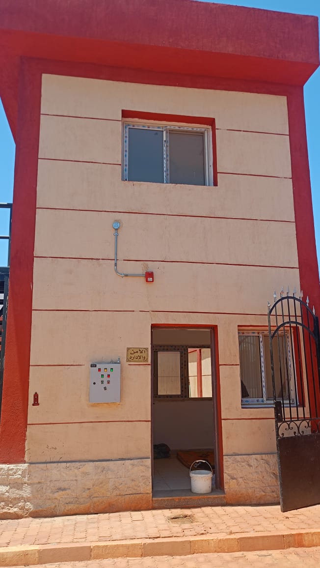 مبنى بالمحطة 