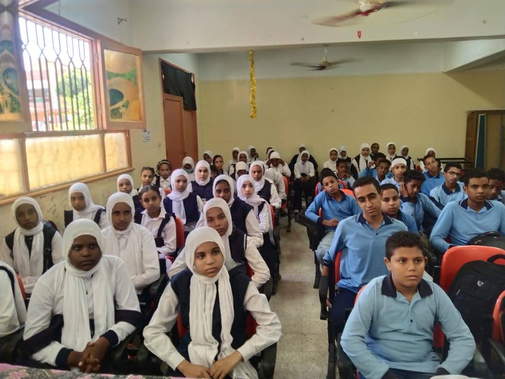 ندوات التثقيف الصحي بمدارس الأقصر ندوات التثقيف الصحي بمدارس الأقصر