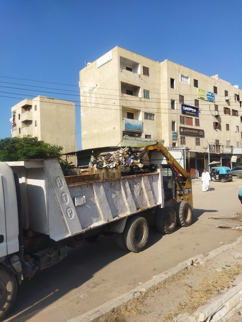 رفع المخلفات بالبرلس