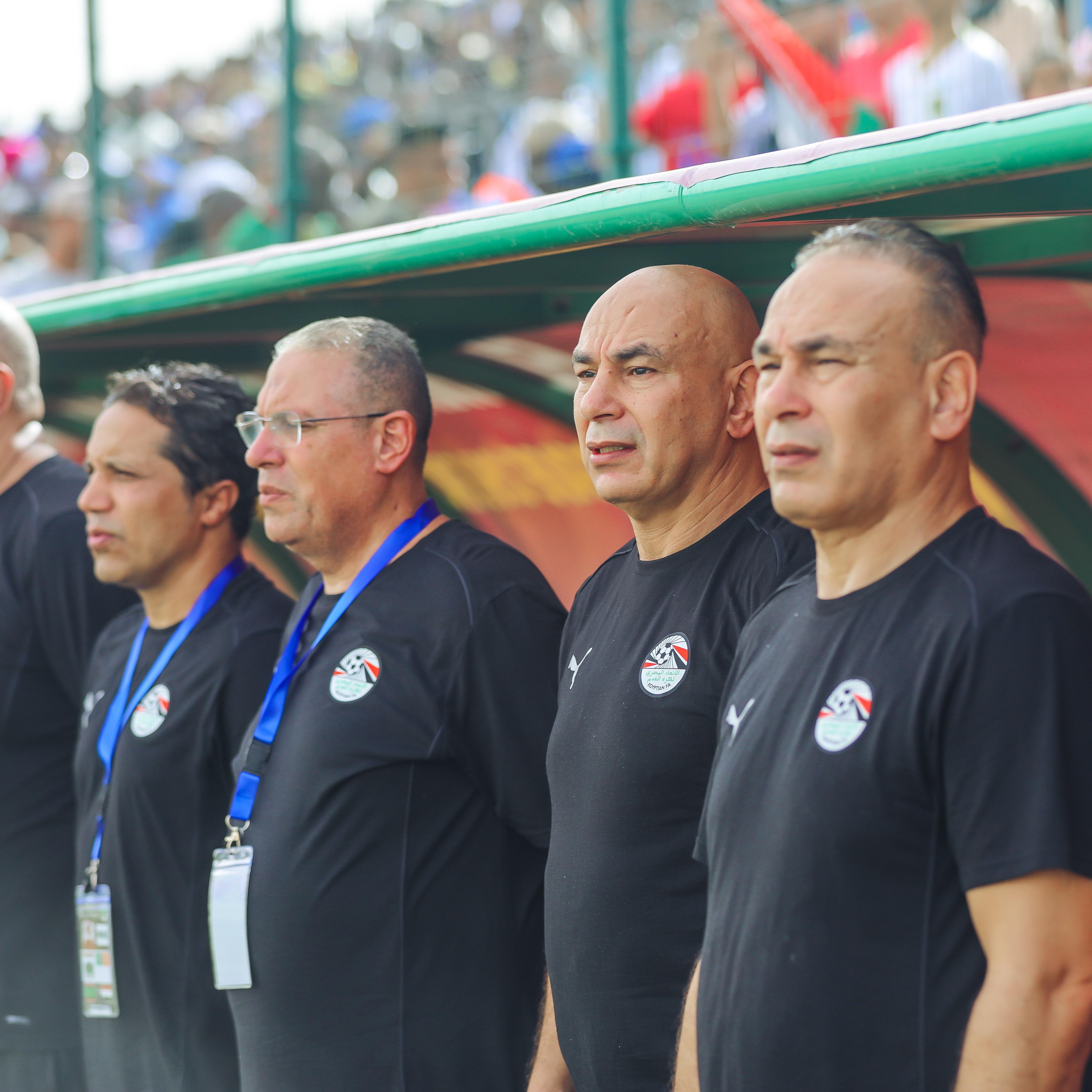 الجهاز الفنى لمنتخب مصر بقيادة التؤام حسام و إبراهيم حسن