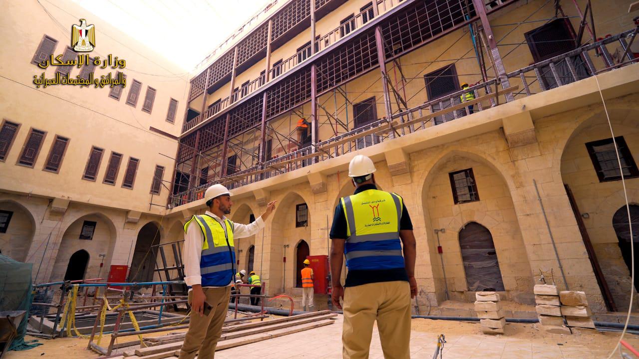 عمال شركة المقاولون العرب خلال اعمال الترميم عمال شركة المقاولون العرب خلال اعمال الترميم