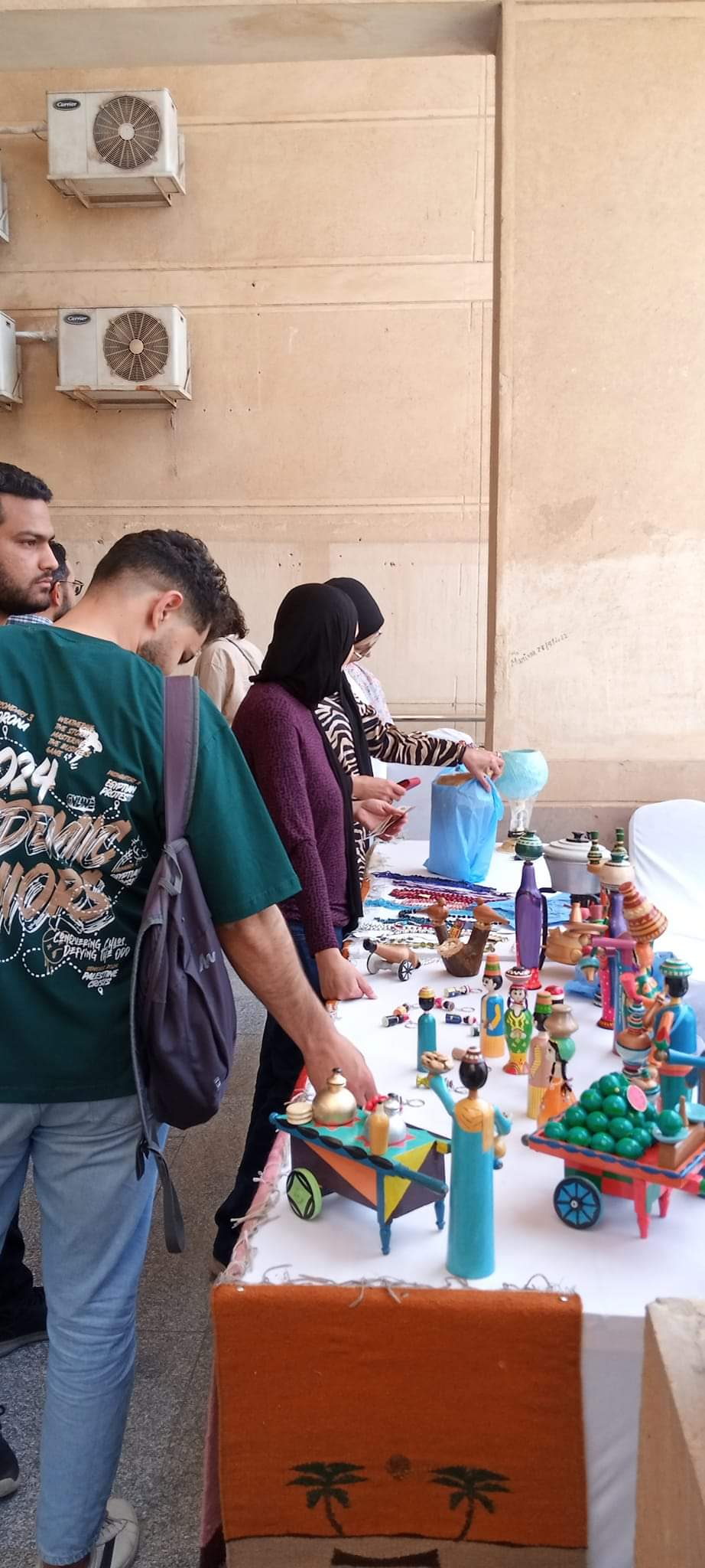معرض ضمن مبادرة أيادي مصر معرض ضمن مبادرة أيادي مصر