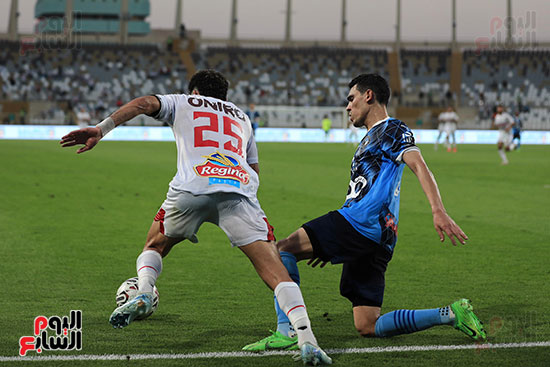 جزء من مباراة كأس السوبر المصري بين الزمالك وبيراميدز جزء من مباراة كأس السوبر المصري بين الزمالك وبيراميدز